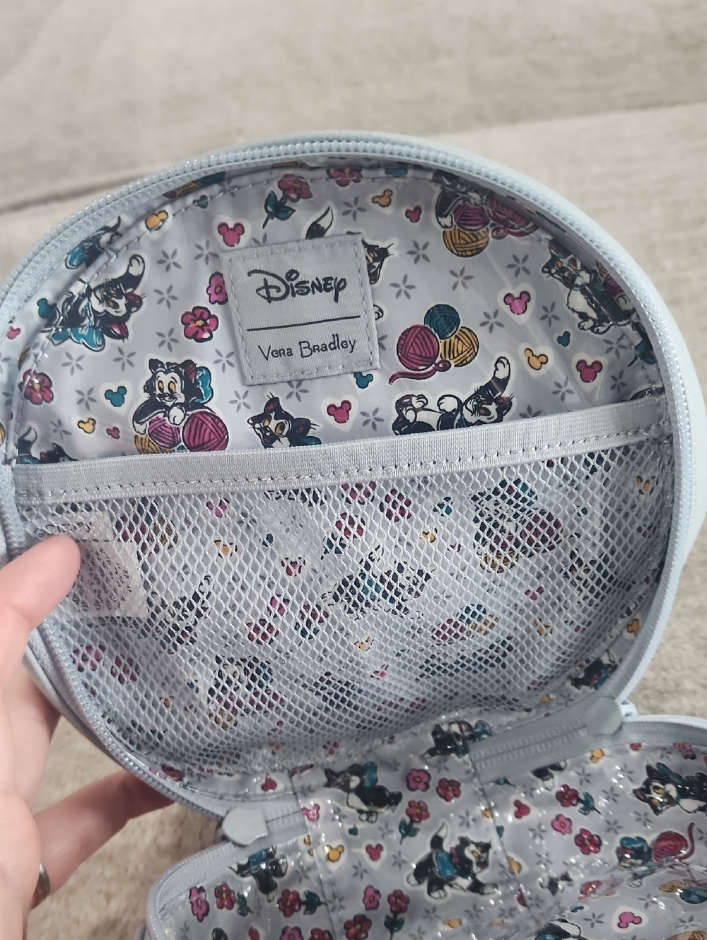 NWT Vera Bradley Disney Cosmetic Bag - Picture 5 of 6